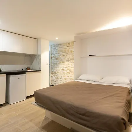Leonard De Vinci Ii Hotel
