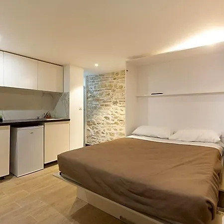 Hotel Leonard De Vinci Ii