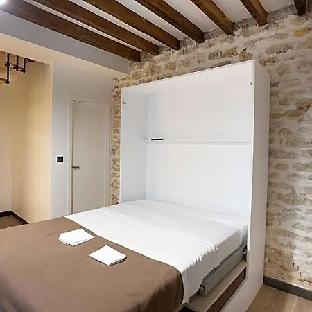 Leonard De Vinci Ii Hotel