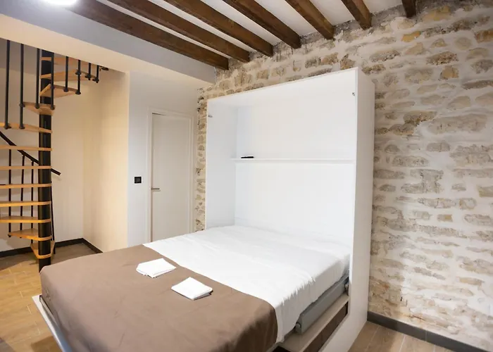 Hotel Leonard De Vinci Ii