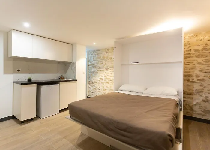 Leonard De Vinci Ii Hotel