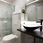Leonard De Vinci Ii Hotel
