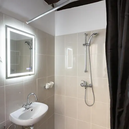 Leonard De Vinci Ii Hotell Paris