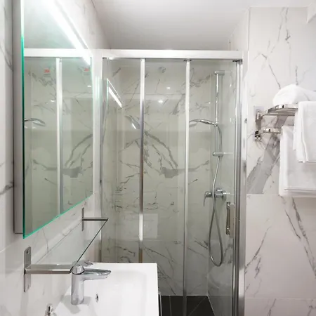 Leonard De Vinci Ii Hotell Paris
