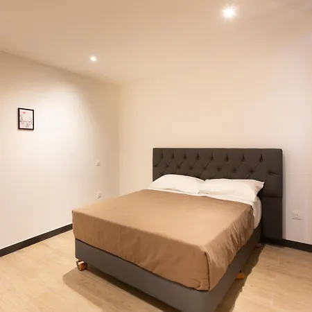 Leonard De Vinci Ii Hotell